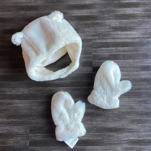 H&M toddler Fleece lined gloves and hat